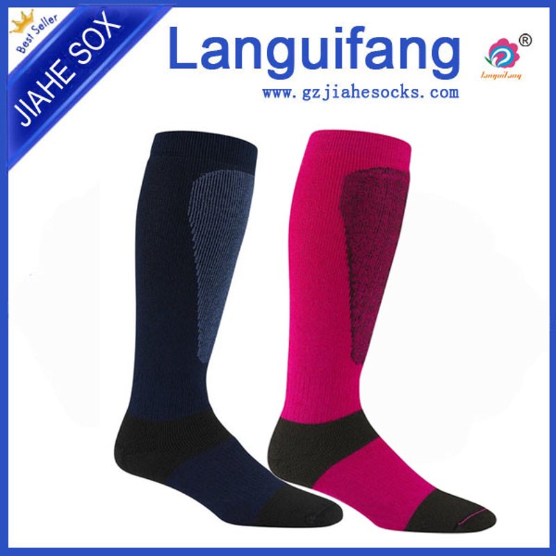 针织品定制：揭秘从设计到成衣的全过程